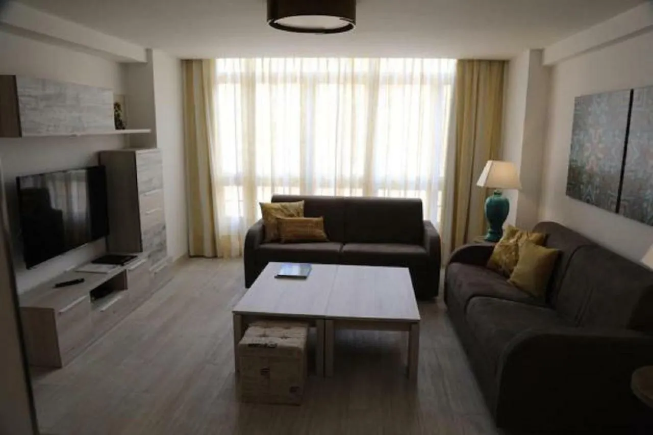 Apartamento Montes De Oca Malaga